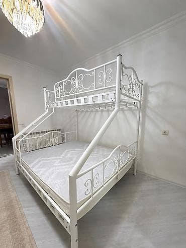 matras islenmis: Oğlan və qız üçün, İşlənmiş, Çarpayı, Matras ilə, Siyirməsiz, Dəmir — 1