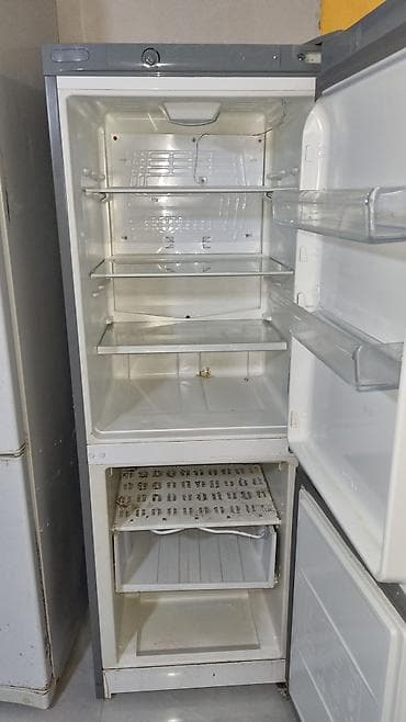 sadə tel: İşlənmiş 2 qapılı Indesit Soyuducu Satılır, rəng - Gümüşü, Təkərli — 4