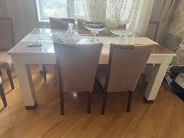 Qonaq otağı dəsti Tərkibi: - 2 vitrindən ibarət şkaf (şüşə qapılı — 3