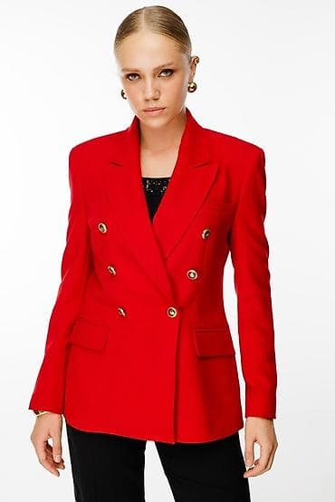 Plaşlar: Qadın qırmızı bleizer - Rəng: parlaq qırmızı - Dizayn: tək düyməli — 4