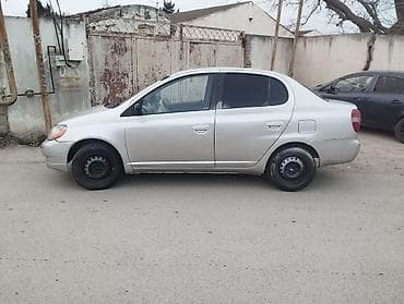 babek teker bazari: Toyota Vitz / Platz / Yaris / Echo: 1.3 l | 2002 il Sedan — 4