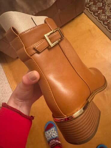 Ölçü: 39, rəng - Qəhvəyi, Yeni