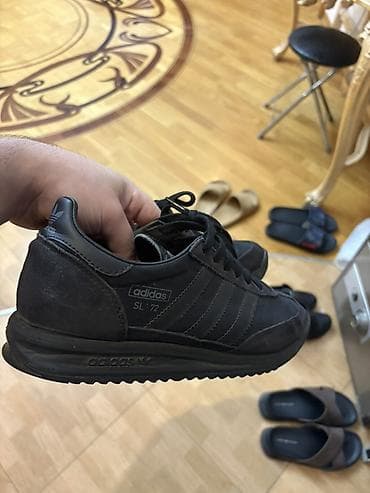 красовка: Məhsul: Adidas SL 72 kişi krossovkası - Rəng: tam qara - Model — 4