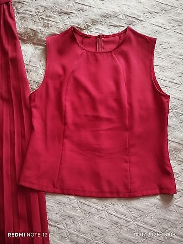 desd paltarlar: Qadınlar üçün iki hissəli dəst – tünd çəhrayı (qızılgül çaları). - — 2