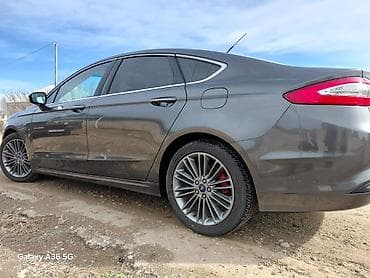 bmw fara: Ford Fusion: 1.5 l | 2015 il 35000 km Sedan — 4