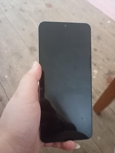 samsung galaxy a8 plus: Redmi smartfon - Model: Redmi (arxa paneldə loqo və “AI Camera” — 1