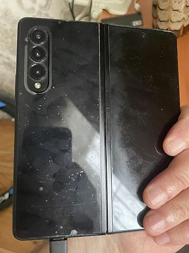 ТВ и видео: Samsung Galaxy Z Fold 3, цвет - Черный, Отпечаток пальца — 4