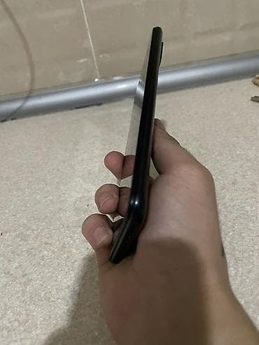 redmi 4 a: Xiaomi 32 GB, rəng - Qara, 
 İki sim kartlı — 6