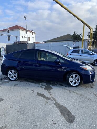 турбо аз подержанные автомобили таеота приюс аренд: Toyota Prius: 1.8 l | 2013 il Sedan — 13