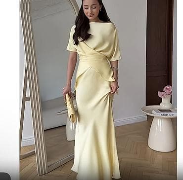 Zərif sarı rəngdə uzun atlas dəstı - Material: ipək effektili, parlaq