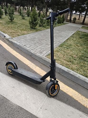 elektirikli samokatlar: İşlənmiş Elektrik samokat 10", 351 - 500 Vt, 26 - 35 km/s, Ünvandan götürmə — 7