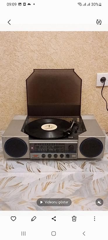 Vega 301-c plastinka oxuducusu 1980-ci illər plastinka vinil var at lalafo.az Vega 301-c plastinka oxuducusu 1980-ci illər plastinka vinil var