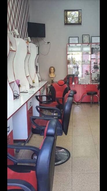 kiraye kafeler 2021: Neftcilər metrosuna yaxın yerləşən 50 kv sahəsi olan əşyali — 2