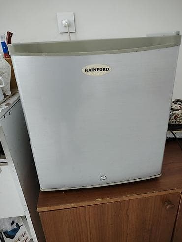 Mini Soyuducu Satılır, rəng - Gümüşü