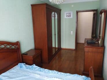 9 ci mikrorayon satilan evler: Bakı, 3 otaqlı, Köhnə tikili, 76 kv. m — 17