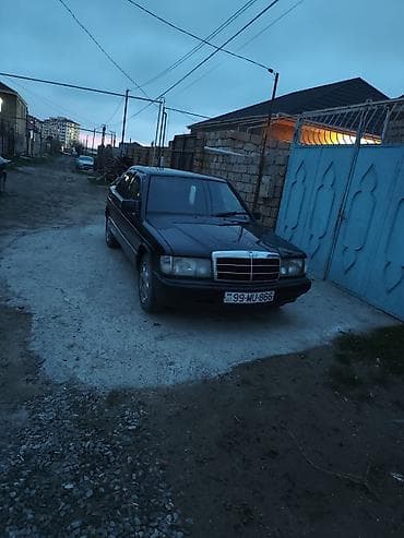 bugatti eb 112 6 mt: Mercedes-Benz 190 (W201): 1.8 l | 1991 il Sedan — 9