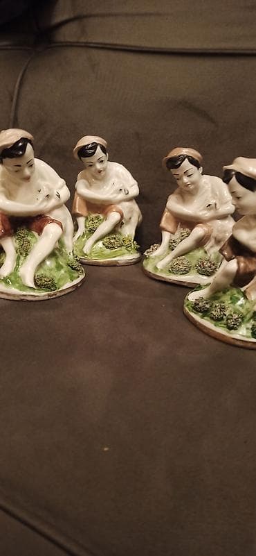 Məhsul: Singer mexaniki tikiş maşını (antik model) Xüsusiyyətlər: -