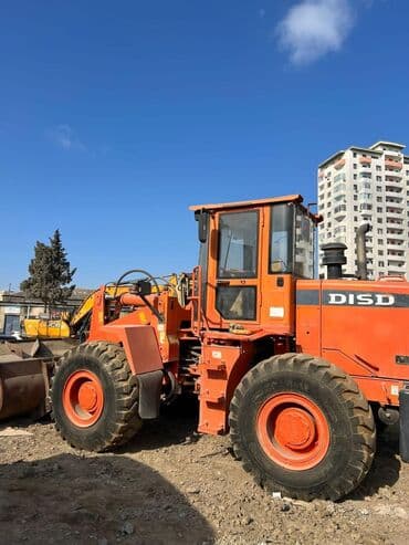 lizinq yolu ile traktor: Ekskavator
Yükləyici 2013 
Yürüş 6000 — 3