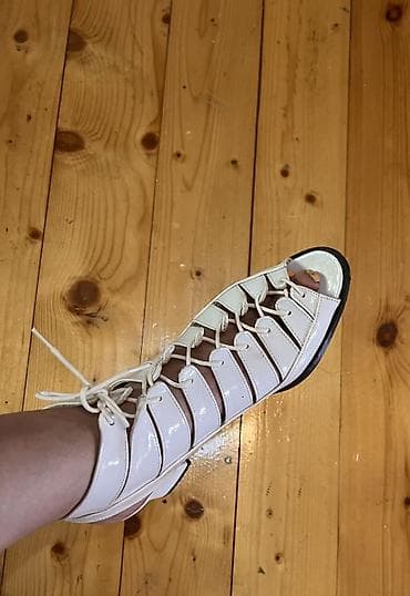 Basanoşka və səndəllər: 37-38 Ağ rəngli qadın sandaleti - Model: Qladiator üslubunda açıq — 1