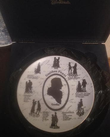 divar asilqani: Boşqablar, Farfor, Almaniya — 2