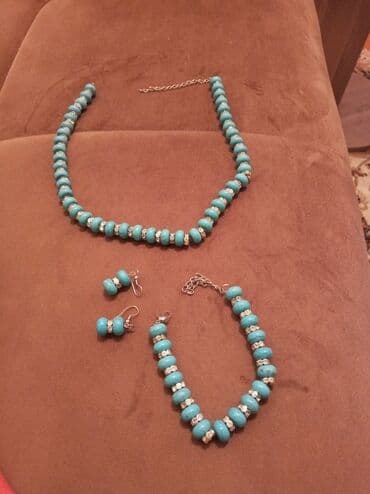 Komplekt boyunbağı, qolbaq, sırğa, qabı ilə birlikdə lalafo.az -da Komplekt boyunbağı, qolbaq, sırğa, qabı ilə birlikdə