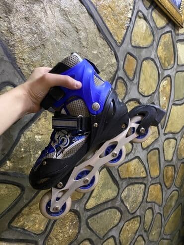 uşaqlar üçün tekerli krosovkalar: 2 sine 50 m endirim olmuyacag vp işleyir nomrem baglidir Mavi və qara — 2