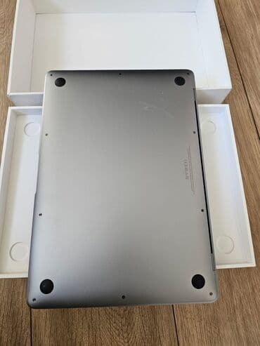 Apple MacBook: İşlənmiş Apple MacBook, 13.1 ", Apple M2, 256 GB, Ünvandan götürmə — 3