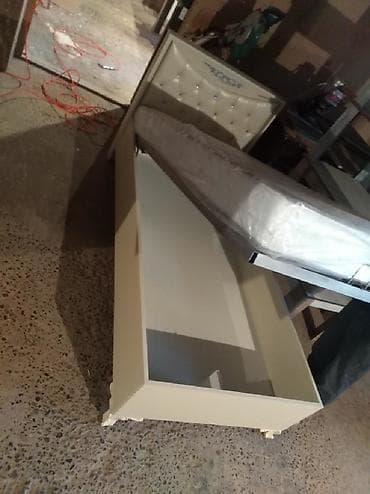 doşəklər: Carpayi bazali qalin matrasla birgə 230 manat rengler mumkundur — 1