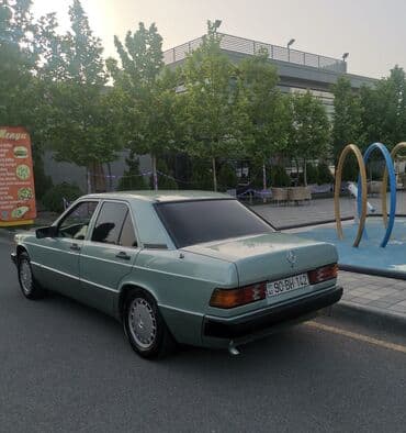 mini avtomobil: Mercedes-Benz 190: 2 l | 1991 il Universal — 2