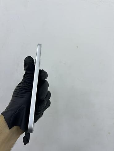 telefon samsuq: Honor 256 GB, rəng - Gümüşü, Barmaq izi, Face ID — 8
