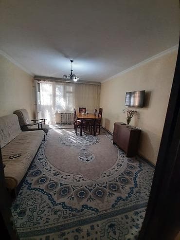 Mənzillər: Tələbə vəya İşləyən xanım 28 May metrosuna 2 dəqiqəliq piyada yoldur — 1