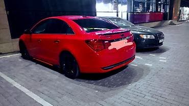 aka masin: Chevrolet Cruze LT – idman üslublu sedan - Kuzov: parlaq qırmızı — 1