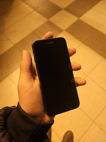 philips xenium 9@9q: IPhone SE 2020, 64 GB, Jet Black, Barmaq izi, Simsiz şarj — 3