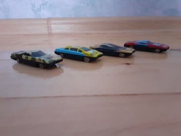 oyuncaq təcili yardım: Oyuncaq maşınlar dəsti – 4 ədəd - Material: metal gövdə və plastik — 3