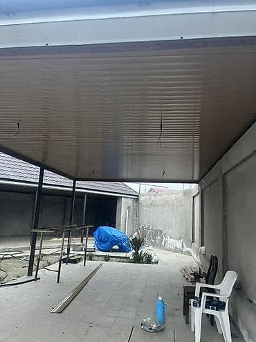 həyət dizaynı: PVC və metal profilli tavan/soffit obşivkası və dam altı üzlənməsi — 2