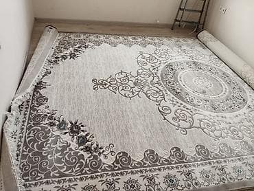 Xalça satılır. Yenidir istifadə olunmayıb. Ölçü 3/5e. Alınıb 1000 AZN — 2