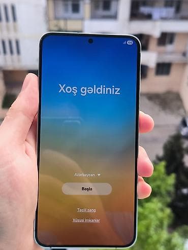 a 51 telefon: Samsung Galaxy S24+, 256 GB, rəng - Ağ, İki sim kartlı — 9