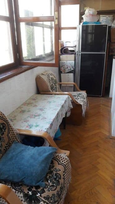 7 ci mikrorayon köhnə tikili: Bakı, 4 otaqlı, Köhnə tikili, m. Xətai, 130 kv. m — 10