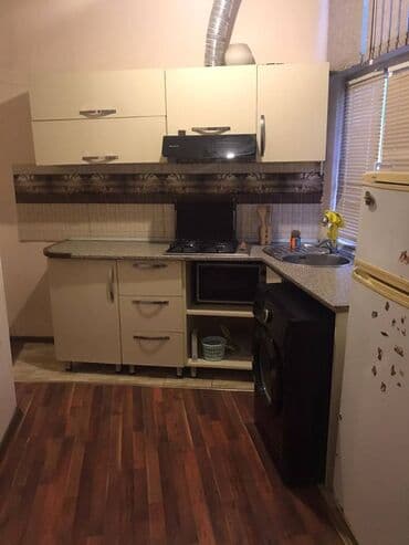 аренда дома на длительный срок: Nəsimi rayonu,28 may metrosu,28 Mollun yanında yerləşən3 mərtəbəli — 4