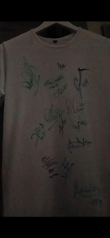 gümüş üzüklər instagram: Ağ rəngli, orta ölçü (M) kişi/kadın T‑şərti. Üzəri müxtəlif rəngli — 1