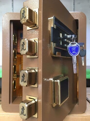 seyf qutu: ⚡️Hündürlük 45 ⚡️Dərinlik 35 ⚡️Eni 38 ⚡️seyf iki açar və kodilə — 3