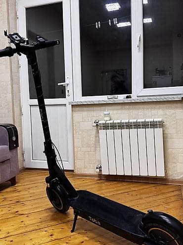 İdman çantaları: Toba Skuteri 1 defe zaryatka ile 25 30 km gedir — 2