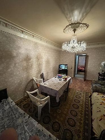 masazirda ev: Bakı, 3 otaqlı, Köhnə tikili, m. Xalqlar Dostluğu, 100 kv. m — 2