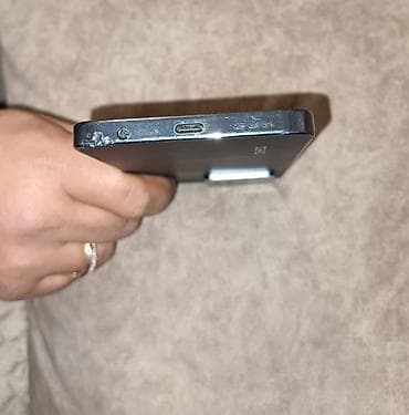 mobil telfonlar: Infinix 256 GB, rəng - Boz, Face ID — 4