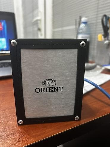 kamera saat: Orient Kvarter kolleksiyasından kişi qol saatı – model RA-AA0008B19B — 2