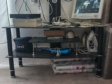 laminat az: Yeni, Künc Tv altlığı, Polkalı, Laminat — 1
