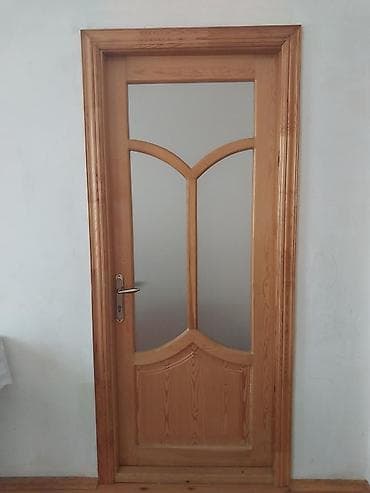Məhəccərlər: Ağac qapı – şüşəli interyer model 4 ədədir - Material: təbii ağac — 1