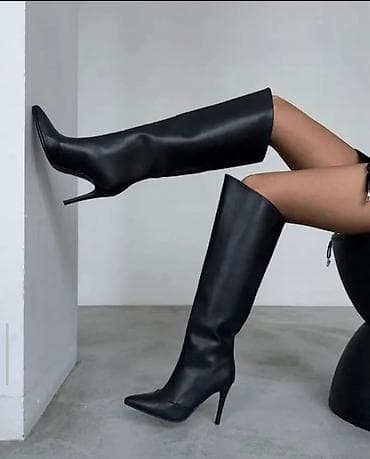 Qadın dizə qədər uzun çəkmə – stiletto dabanlı - Rəng: qara - Üst