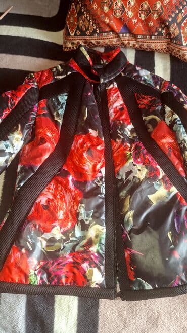 qadın kurtka: Qadın gödəkcəsi – çiçək naxışlı - Model: qısa, yüngül şişmə tipli — 5