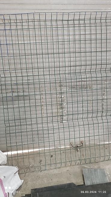 cəpər setka: PVC örtüklü məftil panel hasar - Material: qalın polad məftildən — 2